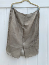 Load image into Gallery viewer, 90s Anne Klein Taupe Floral Embroidered Midi Skirt

